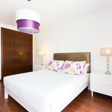 Houses 24 - Great Location With Swimpool * Ferrel (Leiria)