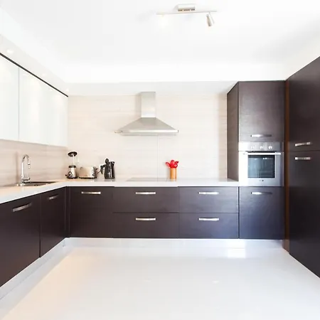 Apartment Houses 24 - Great Location With Swimpool *