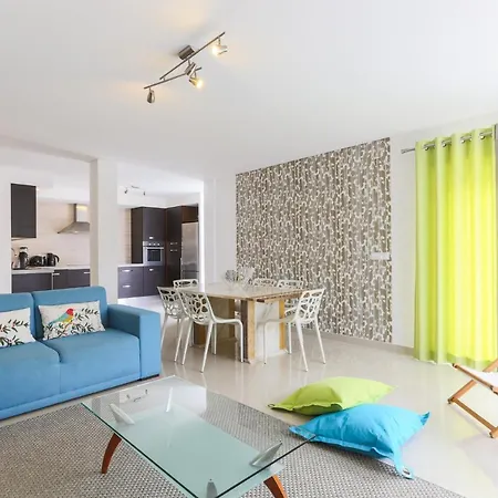 Houses 24 - Great Location With Swimpool Apartment